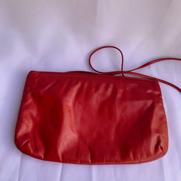 Red Vintage Crossbody Bag - Picture 3 of 8